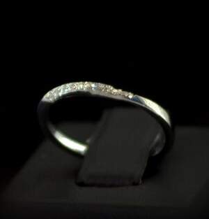 Серебряное кольцо 925 пробы 1,11 г с Діамантами Кр 57 D/VVS1 0.03 карат Серебряное кольцо 925 пробы 1,11 г с Діамантами Кр 57 D/VVS1 0.03 карат