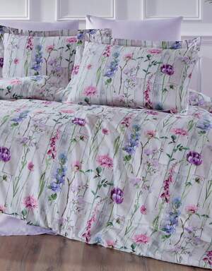 Сатиновое постельное белье TIVOLYO HOME Clematis Сатиновое постельное белье TIVOLYO HOME Clematis