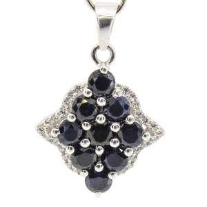 Серебряная подвеска 925 пробы 2,96 гр. с индийскими сапфирами и белыми цирконами 3,63 карат Серебряная подвеска 925 пробы 2,96 гр. с индийскими сапфирами и белыми цирконами 3,63 карат