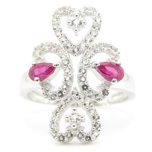 Серебряное кольцо 925 пробы 3,81 гр. с розовыми рубинами из Кении класса AAAA и топазами 1,24 карат из коллекции Серебряное кольцо 925 пробы 3,81 гр. с розовыми рубинами из Кении класса AAAA и топазами 1,24 карат из коллекции