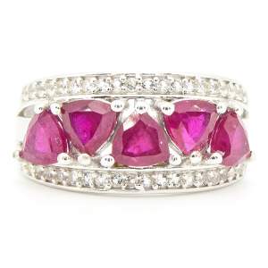 Серебряное кольцо 925 пробы 4,76 гр. с розовыми рубинами из Кении класса AAAA и топазами 3,37 карат Серебряное кольцо 925 пробы 4,76 гр. с розовыми рубинами из Кении класса AAAA и топазами 3,37 карат