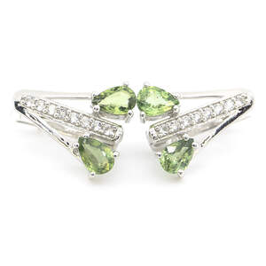 Серебряные серьги 925 пробы 3,99 г с зелеными шри-ланкийскими сапфирами АААА и топазами из США 2,21 карат Серебряные серьги 925 пробы 3,99 г с зелеными шри-ланкийскими сапфирами АААА и топазами из США 2,21 карат