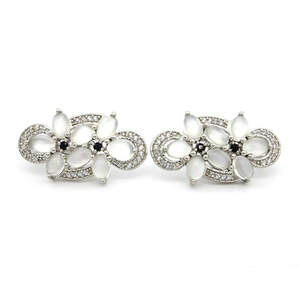 Серебряные серьги 925 пробы 11,5 г с шри-ланкийским кошачьим глазом, шри-ланкийской черной шпинелью и топазами 9,48 карат Серебряные серьги 925 пробы 11,5 г с шри-ланкийским кошачьим глазом, шри-ланкийской черной шпинелью и топазами 9,48 карат