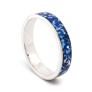 Кольцо в белом позолоте 750 пробы с ювелирной эмалью