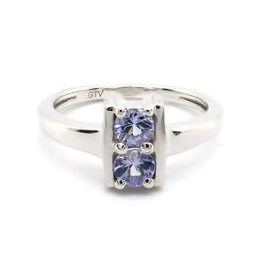 Серебряное кольцо 925 пробы 3,23 гр. с танзанитом класса АААА 0,44 карат Серебряное кольцо 925 пробы 3,23 гр. с танзанитом класса АААА 0,44 карат