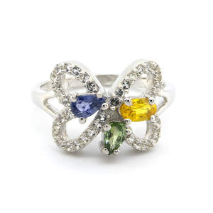 Серебряное кольцо 925 пробы 3,28 гр. с мультисапфиром класса АААА и белыми топазами с США 1,18 карат Серебряное кольцо 925 пробы 3,28 гр. с мультисапфиром класса АААА и белыми топазами с США 1,18 карат