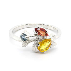 Серебряное кольцо 925 пробы 2,68 гр. с мультисапфирами класса АААА 1 карат Серебряное кольцо 925 пробы 2,68 гр. с мультисапфирами класса АААА 1 карат