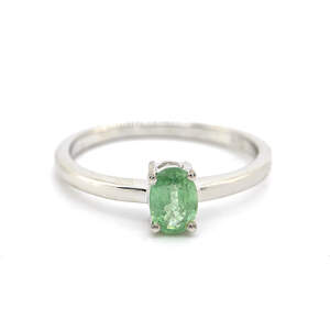 Серебряное кольцо 925 пробы 1,93 гр. с мятными непальскими кианитами 0,53 карат Серебряное кольцо 925 пробы 1,93 гр. с мятными непальскими кианитами 0,53 карат