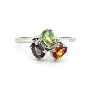 Серебряное кольцо 925 пробы 3,1 г с мультисапфирами класса АААА 1,59 карат Серебряное кольцо 925 пробы 3,1 г с мультисапфирами класса АААА 1,59 карат