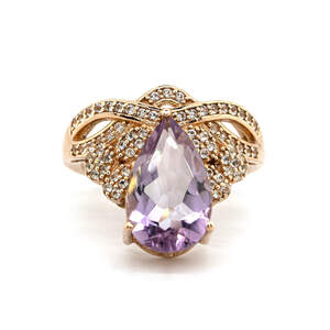 Серебряное кольцо 925 пробы 6,26 гр. с бразильским аметистом Rose de France и топазами из США 4,09 карат Серебряное кольцо 925 пробы 6,26 гр. с бразильским аметистом Rose de France и топазами из США 4,09 карат