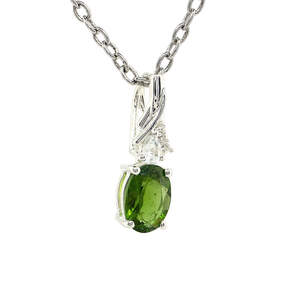 Серебряная подвеска 925 пробы 0,78 гр. с диопсидом Альберта класса SD 0,93 карат Серебряная подвеска 925 пробы 0,78 гр. с диопсидом Альберта класса SD 0,93 карат