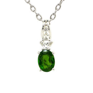 Серебряная подвеска 925 пробы 0,73 гр. с диопсидом Альберта класса SD 0,88 карат Серебряная подвеска 925 пробы 0,73 гр. с диопсидом Альберта класса SD 0,88 карат