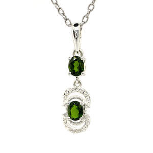 Серебряная подвеска 925 пробы 1,58 гр. с диопсидом Альберта класса SD 0,77 карат Серебряная подвеска 925 пробы 1,58 гр. с диопсидом Альберта класса SD 0,77 карат