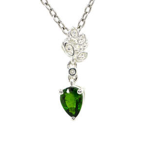Серебряная подвеска 925 пробы 1,09 гр. с диопсидом Альберта класса SD 0,77 карат Серебряная подвеска 925 пробы 1,09 гр. с диопсидом Альберта класса SD 0,77 карат