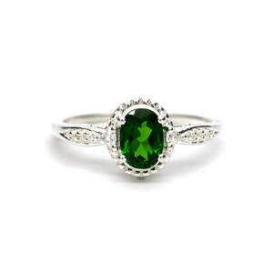 Серебряное кольцо 925 пробы 2,25 гр. с диопсидом Альберта класса SD 0,94 карат Серебряное кольцо 925 пробы 2,25 гр. с диопсидом Альберта класса SD 0,94 карат