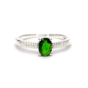 Серебряное кольцо 925 пробы 1,8 гр. с диопсидом Альберта класса SD 0,83 карат Серебряное кольцо 925 пробы 1,8 гр. с диопсидом Альберта класса SD 0,83 карат