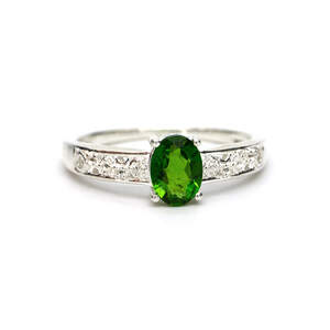 Серебряное кольцо 925 пробы 2,05 гр. с диопсидом Альберта класса SD 0,8 карат Серебряное кольцо 925 пробы 2,05 гр. с диопсидом Альберта класса SD 0,8 карат