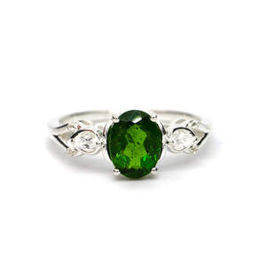 Серебряное кольцо 925 пробы 2,29 гр. с диопсидом Альберта класса SD 1,31 карат Серебряное кольцо 925 пробы 2,29 гр. с диопсидом Альберта класса SD 1,31 карат