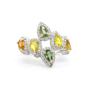Серебряное кольцо 925 пробы 3,91 гр. с индийскими, шри-ланкийскими, мадагаскарскими сапфирами класса AAAA и топазами 1,9 карат Серебряное кольцо 925 пробы 3,91 гр. с индийскими, шри-ланкийскими, мадагаскарскими сапфирами класса AAAA и топазами 1,9 карат