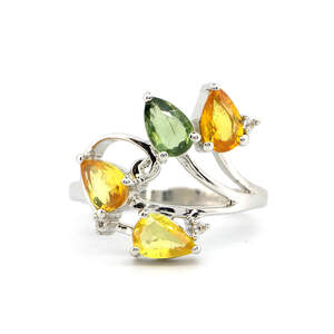 Серебряное кольцо 925 пробы 3,32 гр. с индийскими, шри-ланкийскими, мадагаскарскими сапфирами класса AAAA и топазами 2,09 карат Серебряное кольцо 925 пробы 3,32 гр. с индийскими, шри-ланкийскими, мадагаскарскими сапфирами класса AAAA и топазами 2,09 карат