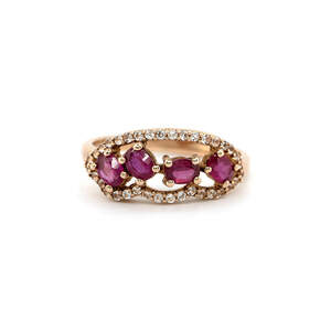 Серебряное кольцо 925 пробы 2,61 гр. в поз. 750 пр. с розовыми рубинами из Кении класса AAAA и топазами 1,05 карат Серебряное кольцо 925 пробы 2,61 гр. в поз. 750 пр. с розовыми рубинами из Кении класса AAAA и топазами 1,05 карат