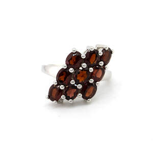 Серебряное кольцо 925 пробы 4,55 гр. с мозамбикскими Гранатами 3,91 карат Серебряное кольцо 925 пробы 4,55 гр. с мозамбикскими Гранатами 3,91 карат