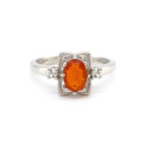 Серебряное кольцо 925 пробы 2,21 гр. с эфиопским огненым опалом класса AAA и топазами 0,54 карат Серебряное кольцо 925 пробы 2,21 гр. с эфиопским огненым опалом класса AAA и топазами 0,54 карат