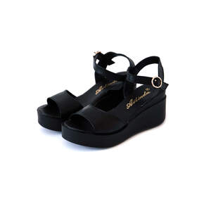 Босоніжки жіночі, чорного кольору з натуральної шкіри