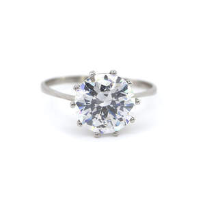 Серебряное кольцо 925 пробы 2,51 г с цирконом 1,65 карат Серебряное кольцо 925 пробы 2,51 г с цирконом 1,65 карат