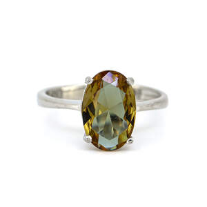 Серебряное кольцо 925 пробы 2,79 г с турецким султанитом класса АААА 4,2 карат Серебряное кольцо 925 пробы 2,79 г с турецким султанитом класса АААА 4,2 карат