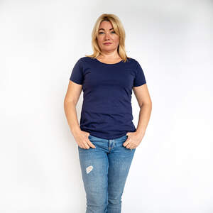 Футболка жіноча темно-синього кольору