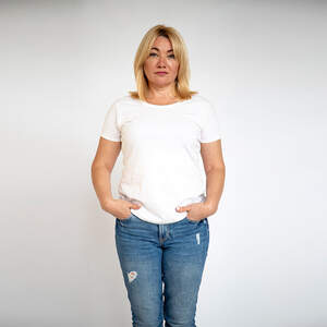 Футболка жіноча білого кольору Футболка жіноча білого кольору