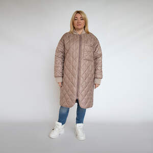 Пальто на синтепоні кольору капучіно Пальто на синтепоні кольору капучіно