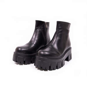 Черевики жіночі з натуральної шкіри чорного кольору