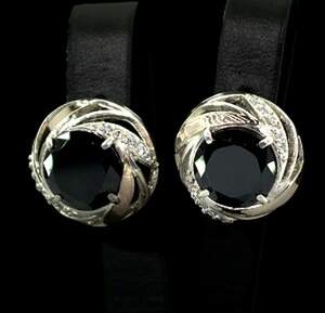 Серебряные серьги 925 пробы с золотом 375 пробы 13,77 г с цирконами 14,22 карат Серебряные серьги 925 пробы с золотом 375 пробы 13,77 г с цирконами 14,22 карат