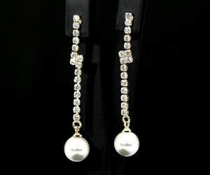 Комплект в позолоті з Перлинами та цирконами: кольє 52*0,3 см та сережки Комплект в позолоті з Перлинами та цирконами: кольє 52*0,3 см та сережки