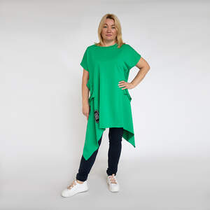 Костюм зеленого кольору, брюки та туніка