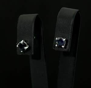 Серебряные серьги 925 пробы 1,35 г со шри-ланкийскими Сапфірами класса АААА 0,85 карат Серебряные серьги 925 пробы 1,35 г со шри-ланкийскими Сапфірами класса АААА 0,85 карат