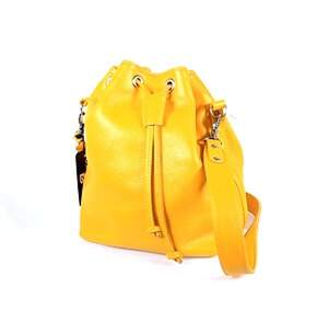 Жіноча сумка Firetto з натуральної шкіри жовтого кольору
