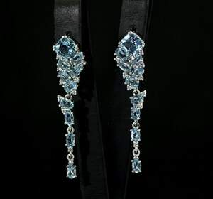 Срібні сережки 925 проби 7,72 г з блакитними Топазами та фіанітами 9,16 карат Срібні сережки 925 проби 7,72 г з блакитними Топазами та фіанітами 9,16 карат