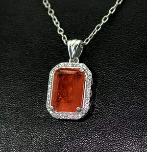 Срібна підвіска 925 проби 4,43 г з Турмаліном Дравітом та цирконами 6,11 карат Срібна підвіска 925 проби 4,43 г з Турмаліном Дравітом та цирконами 6,11 карат