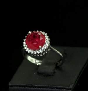 Срібна каблучка 925 проби 3,31 г з Турмаліном Рубелітом та цирконами 3,37 карат Срібна каблучка 925 проби 3,31 г з Турмаліном Рубелітом та цирконами 3,37 карат