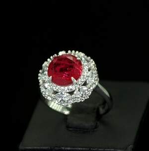 Срібна каблучка 925 проби 5,28 г з Турмаліном Рубелітом та цирконами 3,89 карат Срібна каблучка 925 проби 5,28 г з Турмаліном Рубелітом та цирконами 3,89 карат