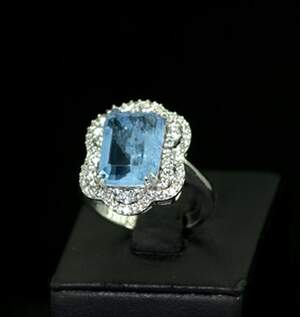 Срібна каблучка 925 проби 6,78 г з Турмаліном Індіголітом та цирконами 5,34 карат Срібна каблучка 925 проби 6,78 г з Турмаліном Індіголітом та цирконами 5,34 карат