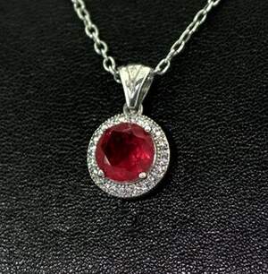 Срібна підвіска 925 проби 2,22 г з Турмаліном Рубелітом та цирконами 3,23 карат Срібна підвіска 925 проби 2,22 г з Турмаліном Рубелітом та цирконами 3,23 карат