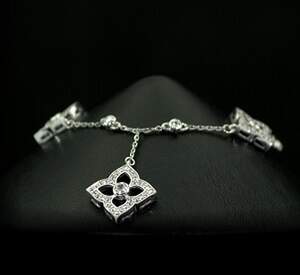 Срібний браслет 925 проби 5,45 г з білими цирконами 1,9 карат 16,5-20 см Срібний браслет 925 проби 5,45 г з білими цирконами 1,9 карат 16,5-20 см