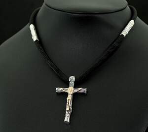 Кольє зі срібною підвіскою-хрестиком 925 проби 31,25 г, 60 см Кольє зі срібною підвіскою-хрестиком 925 проби 31,25 г, 60 см