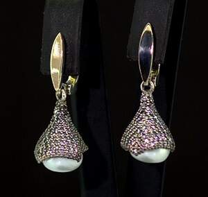 Срібні сережки 925 проби з позолотою 375 проби 10,13 г з Перлинами та цирконами 14,62 карат Срібні сережки 925 проби з позолотою 375 проби 10,13 г з Перлинами та цирконами 14,62 карат