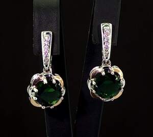 Срібні сережки 925 проби з позолотою 375 проби 7,95 г з цирконами 13,3 карат Срібні сережки 925 проби з позолотою 375 проби 7,95 г з цирконами 13,3 карат