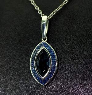 Срібна підвіска 925 проби 3,05 г з Топазом Лондон Блу зі США та цирконами 4,39 карат Срібна підвіска 925 проби 3,05 г з Топазом Лондон Блу зі США та цирконами 4,39 карат